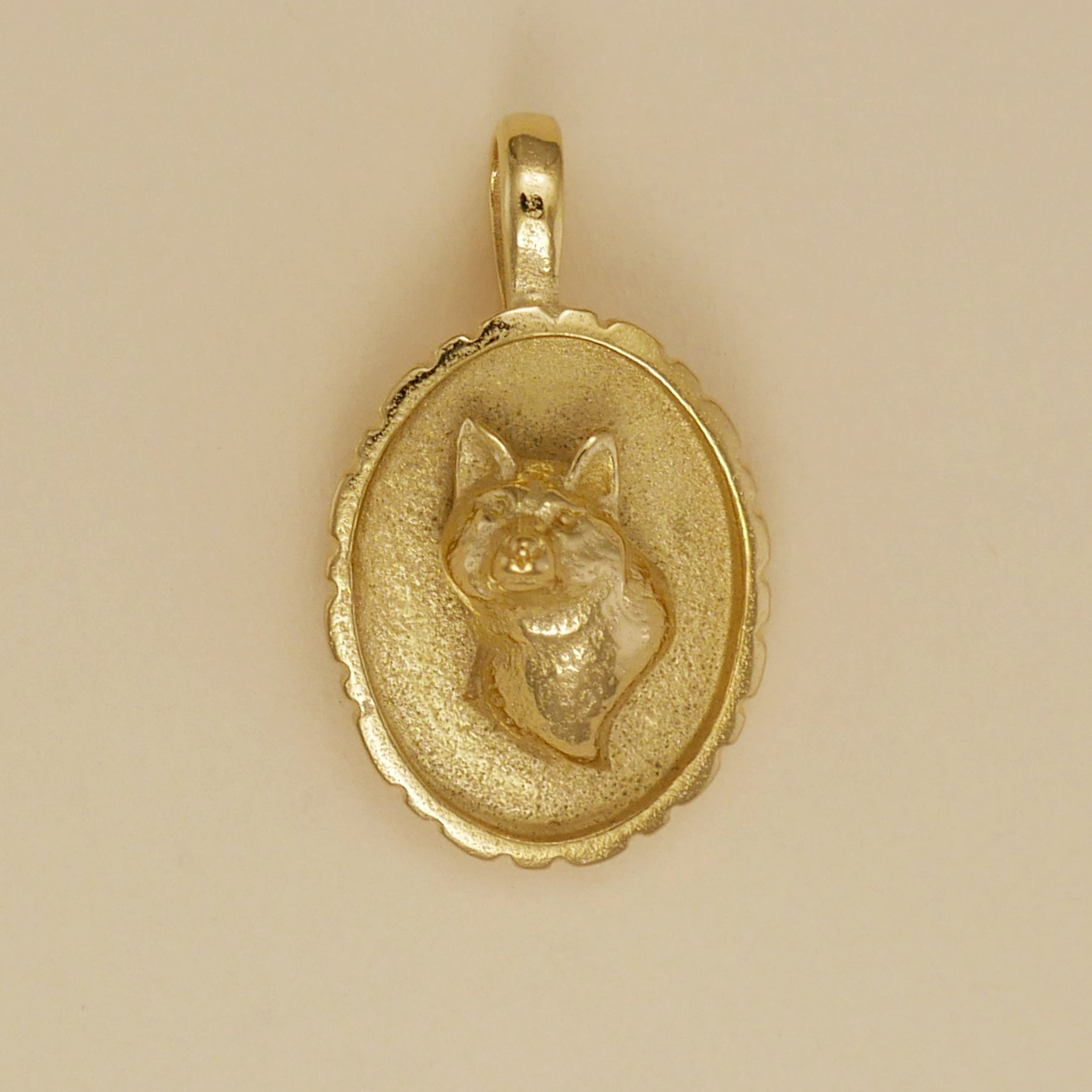 Wolf Cameo Pendant - Charmworks