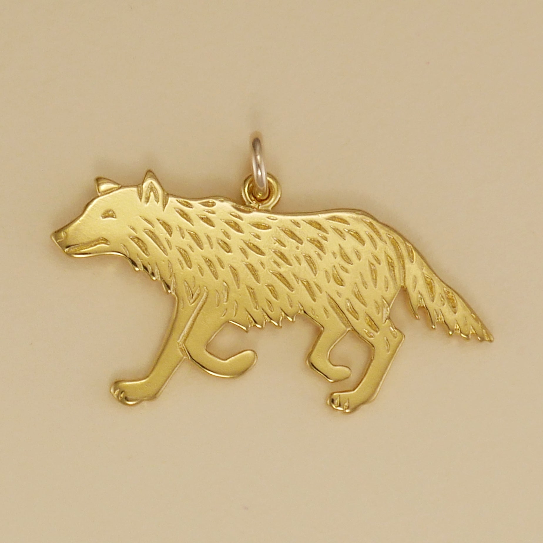 Running Wolf Charm - Charmworks