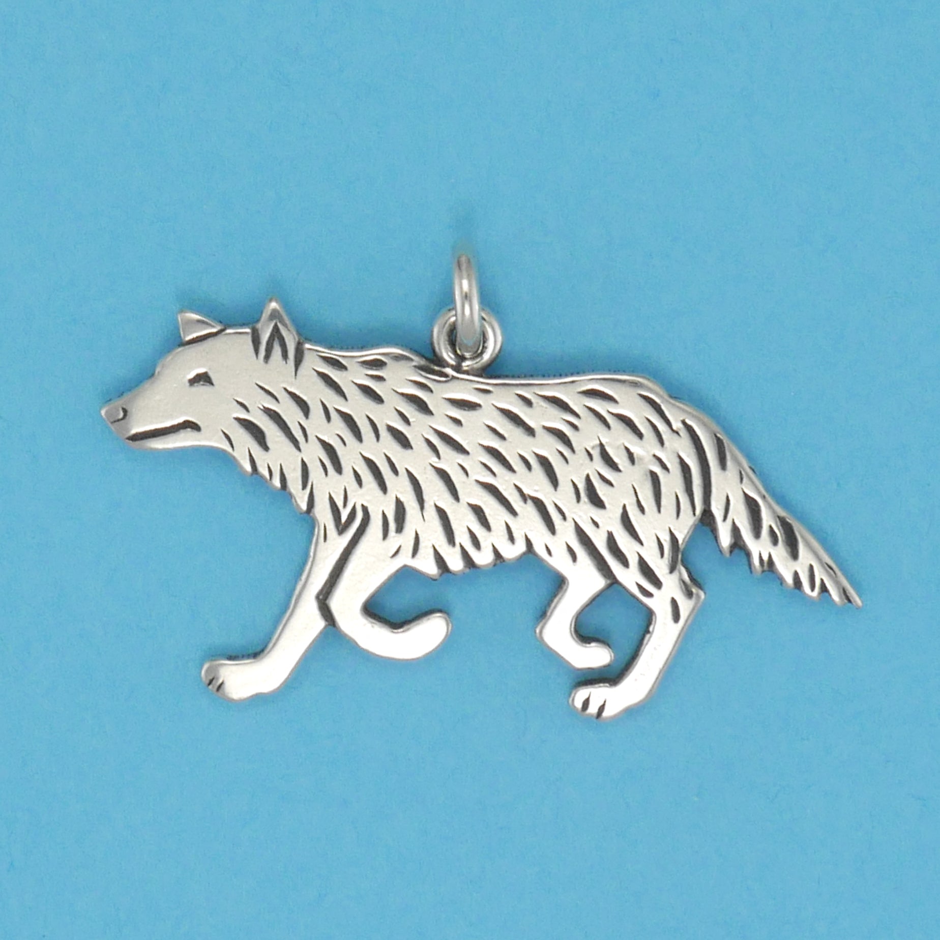 Running Wolf Charm - Charmworks