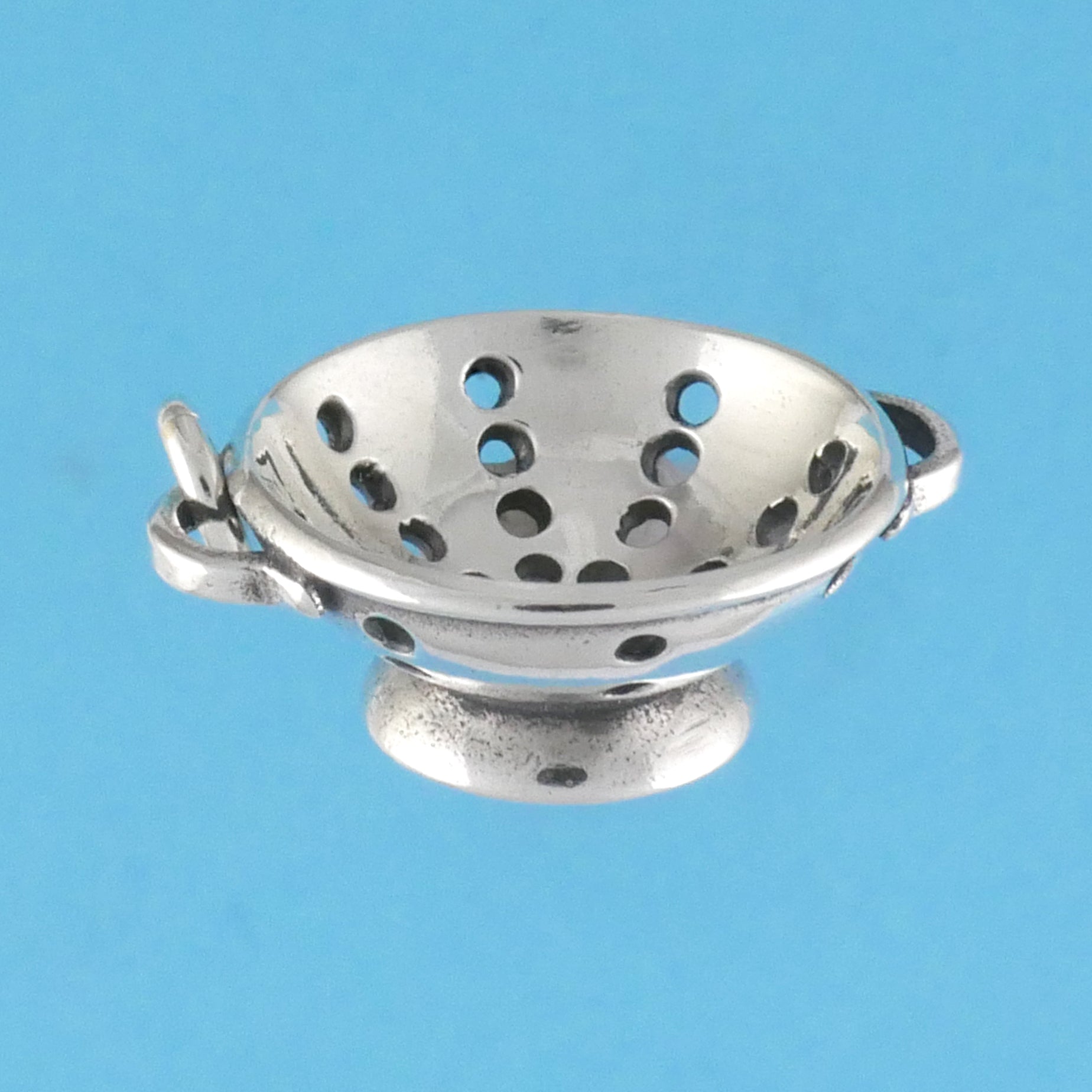 Colander Charm - Charmworks