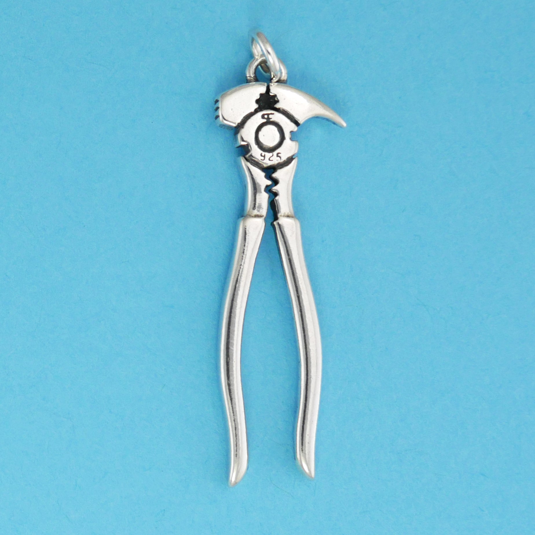 Fence Pliers Charm - Charmworks