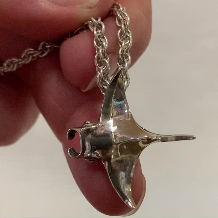 Manta Ray Pendant - Charmworks